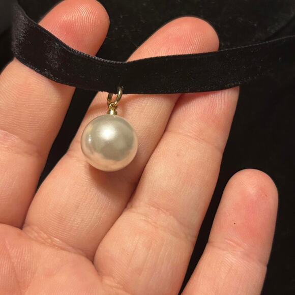 Pearl choker necklace with black - Picture 2 of 3